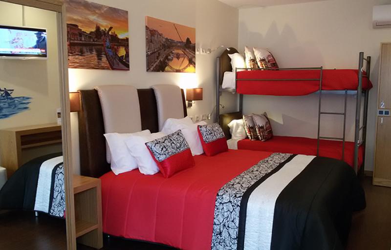 suites e hostel welcome in em Aveiro