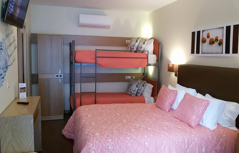 suites e hostel welcome in em Aveiro